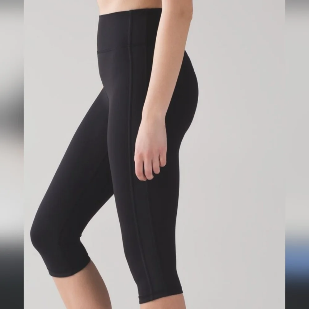 Lululemon Squad Goals Crop Pants | 17